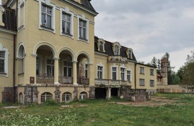 Castle for sale Mielno, Greater Poland Voivodeship:  Back view