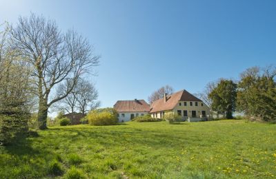 Character properties, Lakeside country manor on Rügen island