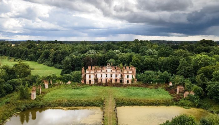 Castle for sale Słobity, Warmian-Masurian Voivodeship,  Poland