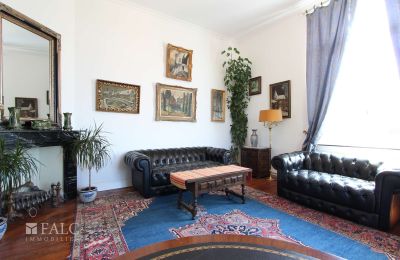 Castle for sale Fays, Wallonia, Wohnzimmer im 1.OG des zweiten Traktes