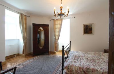 Castle for sale Fays, Wallonia, Erstes Schlafzimmer im 2.OG