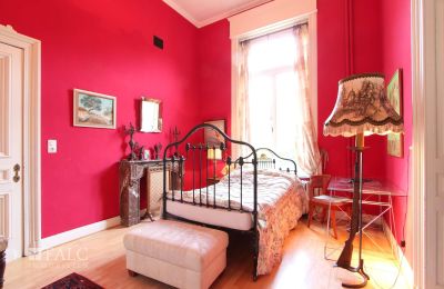 Castle for sale Fays, Wallonia, Zweites Schlafzimmer im EG