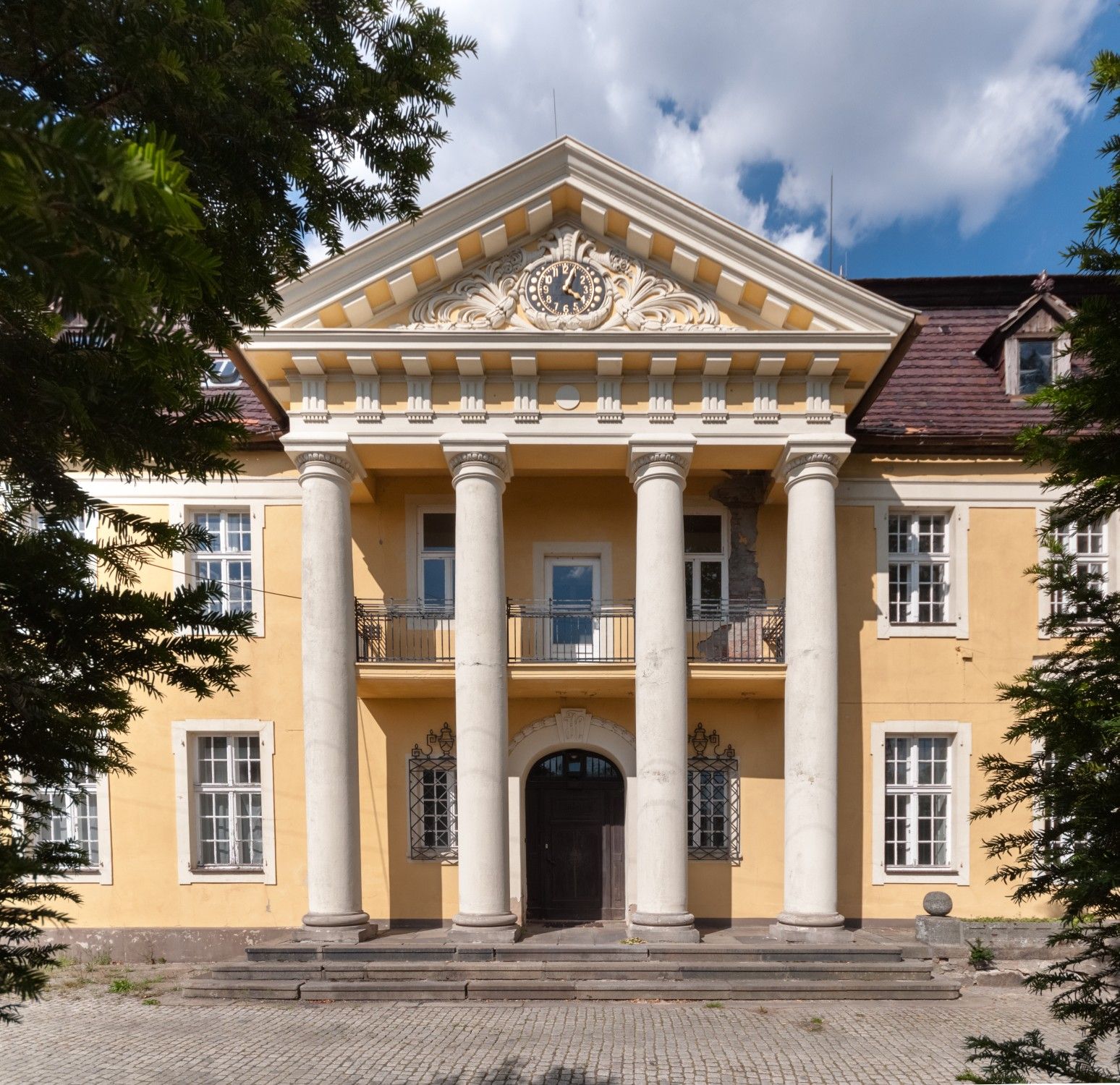 Photos Mansion for sale in East Germany, Saxony