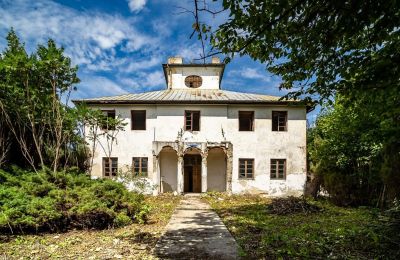 Historic Villa for sale Wodzisław, Brzezie 23, Świętokrzyskie Voivodeship:  Exterior View