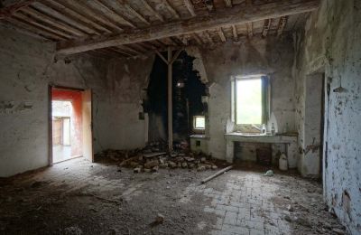 Country home for sale 06010 Citerna, Umbria, Kitchen