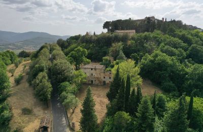 Farmhouse for sale Città di Castello, Umbria:  Drone