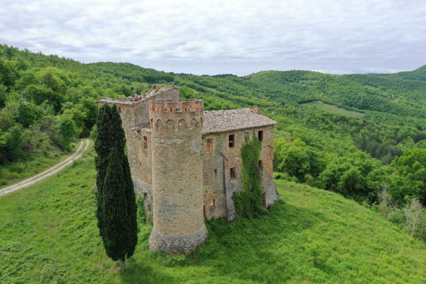 Photos Castello Di Bisciano - Burg in Umbrien zum Verkauf