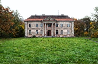 Castle for sale Granówko, Greater Poland Voivodeship:  Front view
