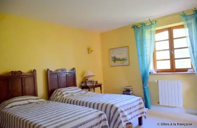 Manor House for sale Cuq-Toulza, Occitania:  Guestroom