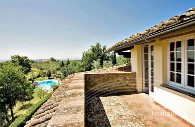 Country House for sale Monte San Savino, Tuscany:  RIF 3008 Terrasse mit Blick auf Pool