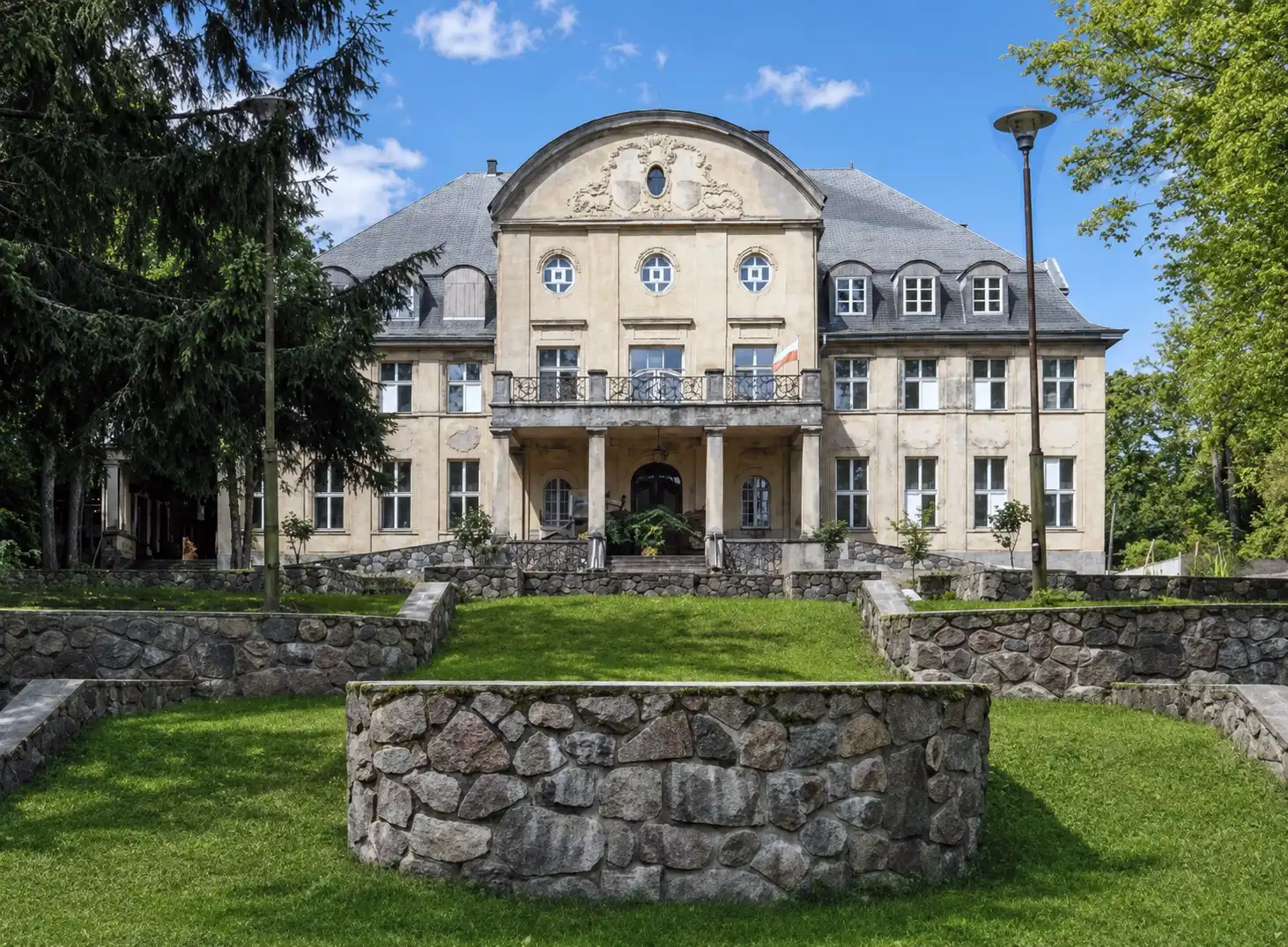 Photos Neo-baroque manor house in Pomerania with park