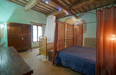 Country House for sale Lerchi, Umbria:  Bedroom