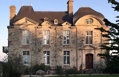 Castle for sale Lamballe, Le Tertre Rogon, Brittany:  Front view