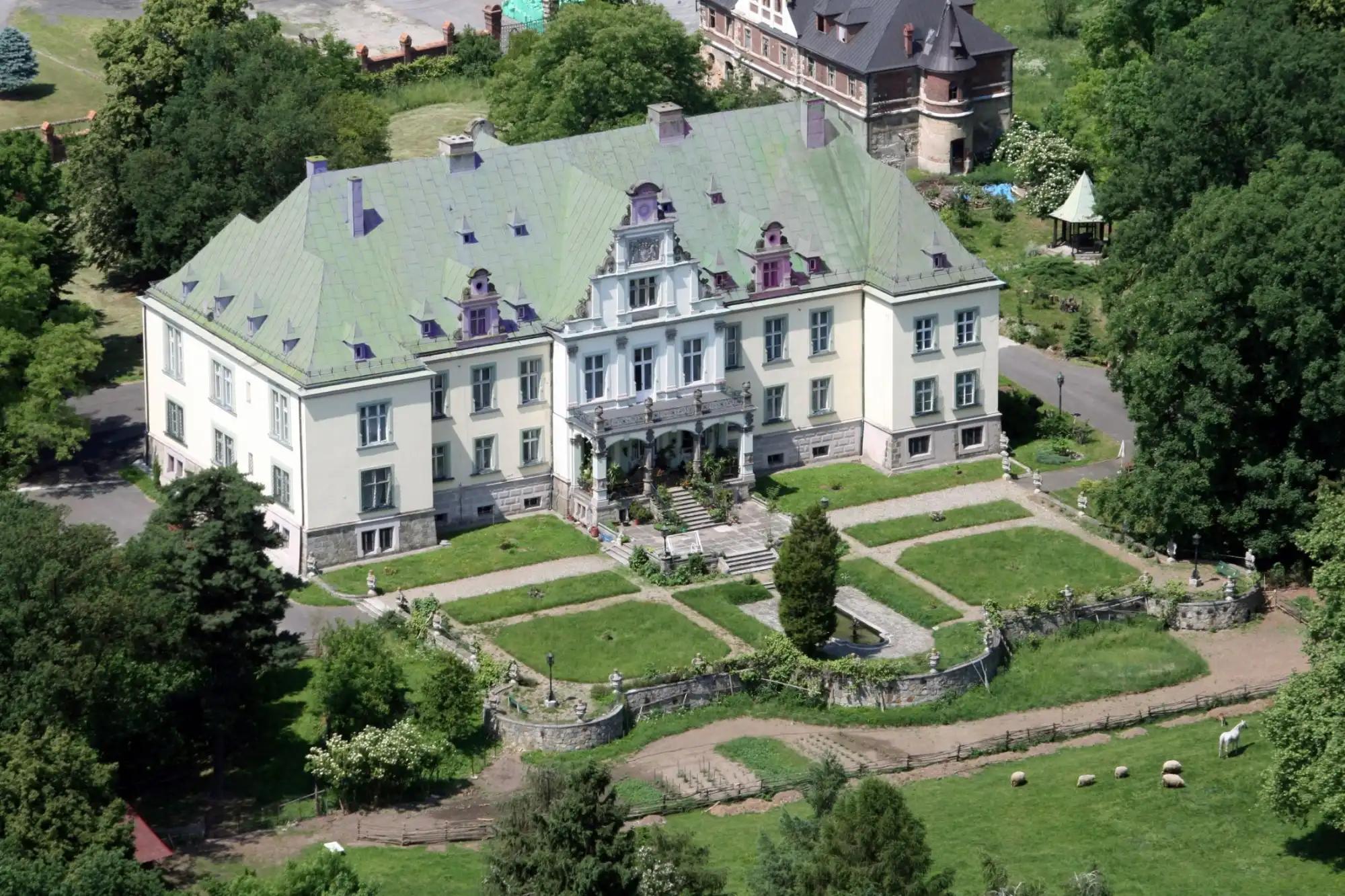 Photos Pałac Frączków/Zespół Pałacowo Parkowy