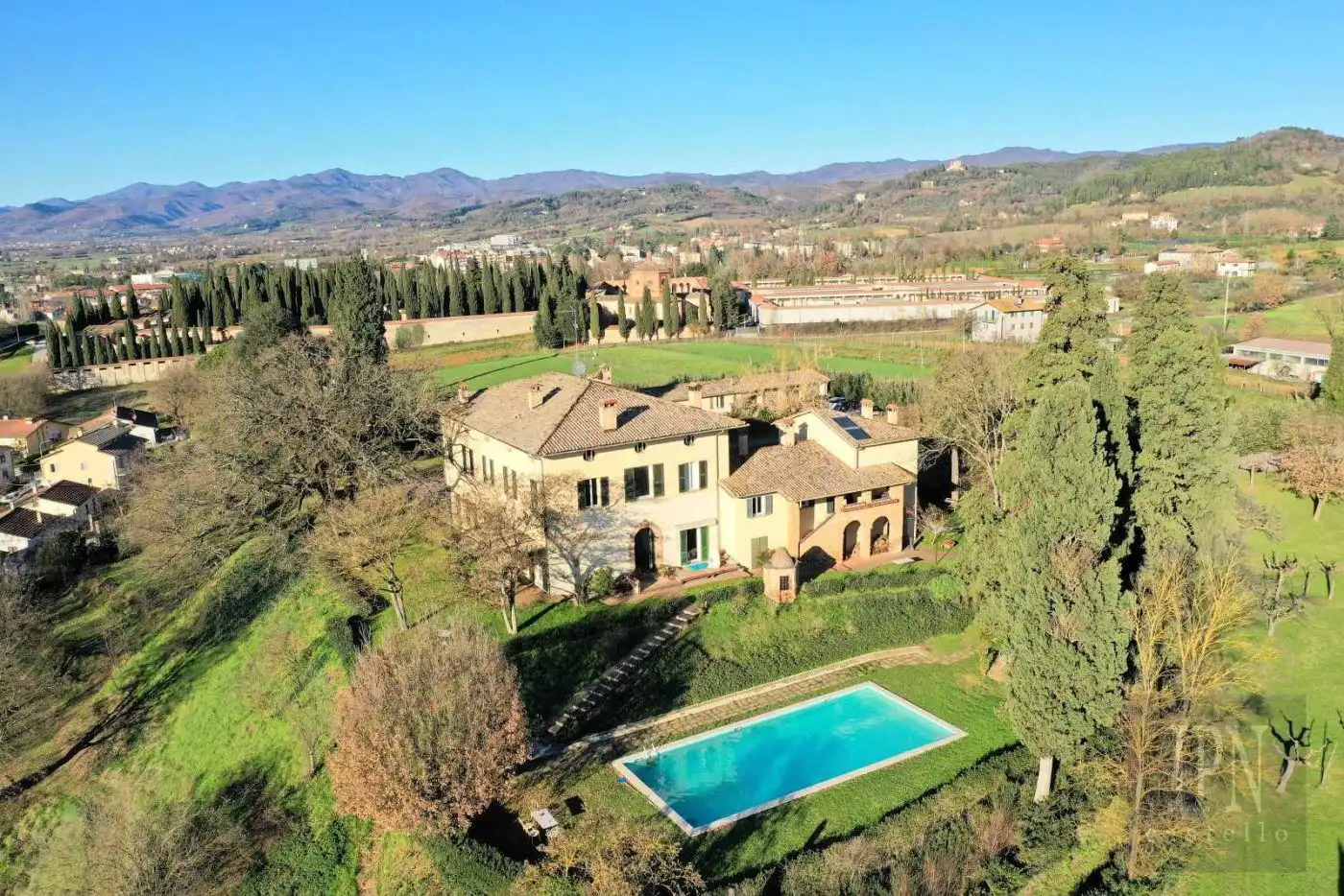 Photos Historic estate with Roman mosaic and outbuildings near Città di Castello