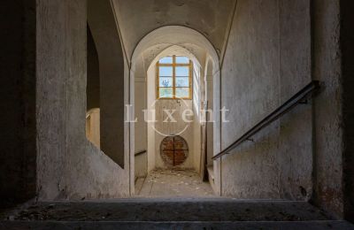 Castle for sale Cítoliby, Zamek Cítoliby, Ústecký kraj:  Hallway