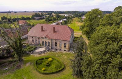 Character properties, Manor with land in Przybysław, West Pomerania