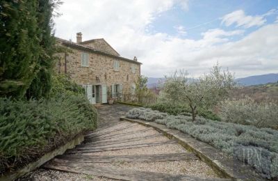 Country home for sale Città di Castello, Umbria, Access
