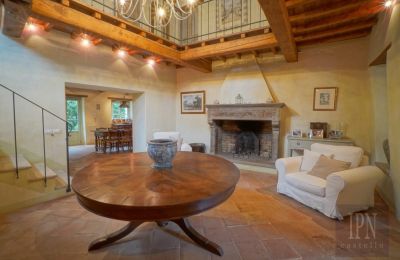 Country home for sale Città di Castello, Umbria, Entrance Hall