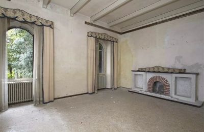 Historic Villa for sale 28838 Stresa, Via Giuseppe Mazzini, Piemont:  