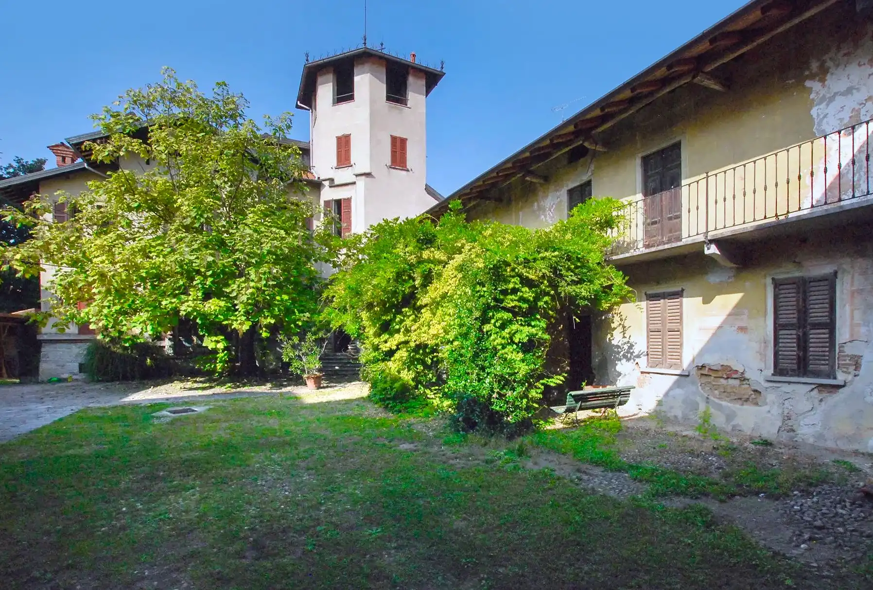 Photos Schlossähnliche Villa in Golasecca, Piemont