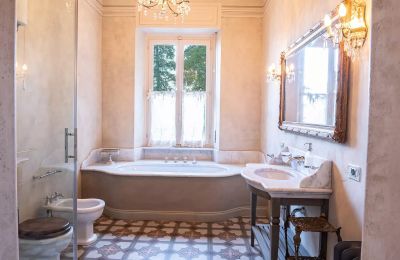 Historic Villa for sale Cannobio, Piemont, Bathroom