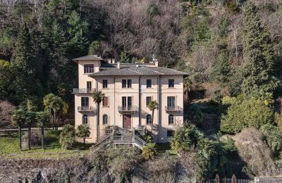 Historic Villa for sale Cannobio, Piemont:  Front view