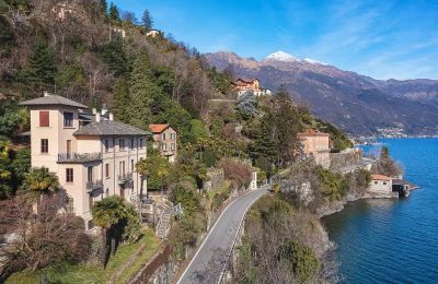 Historic Villa for sale Cannobio, Piemont:  Side view