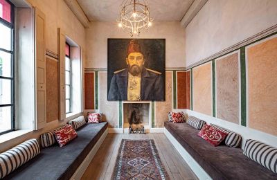 Historic Villa for sale İstanbul, Tom Tom, Nur-i Ziya Sokak, Image 15/33