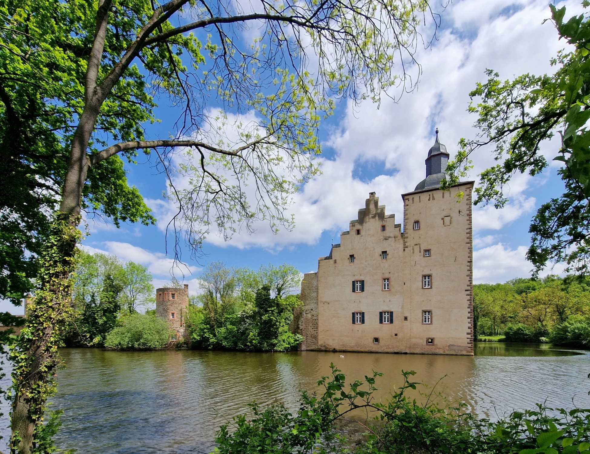 Photos Castle for sale in North Rhine-Westphalia