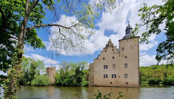 Medieval Castle 53881 Wißkirchen, North Rhine-Westphalia