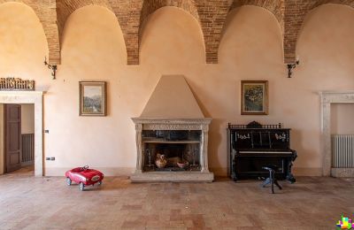 Historic Villa for sale 05023 Civitella del Lago, Umbria:  Fireplace