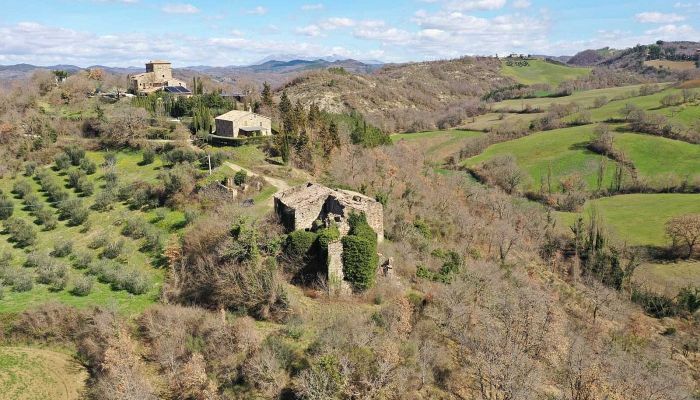 Medieval Castle Pietralunga 4