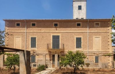 Manor House for sale Sineu, Balearic Islands:  Front view