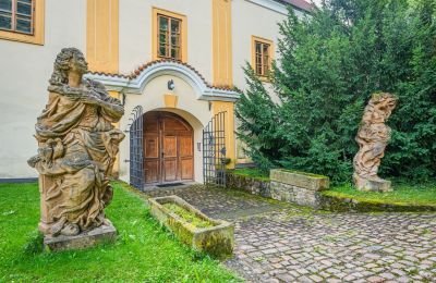 Historic properties, Historic property near Prague: Fortress in Třebotov