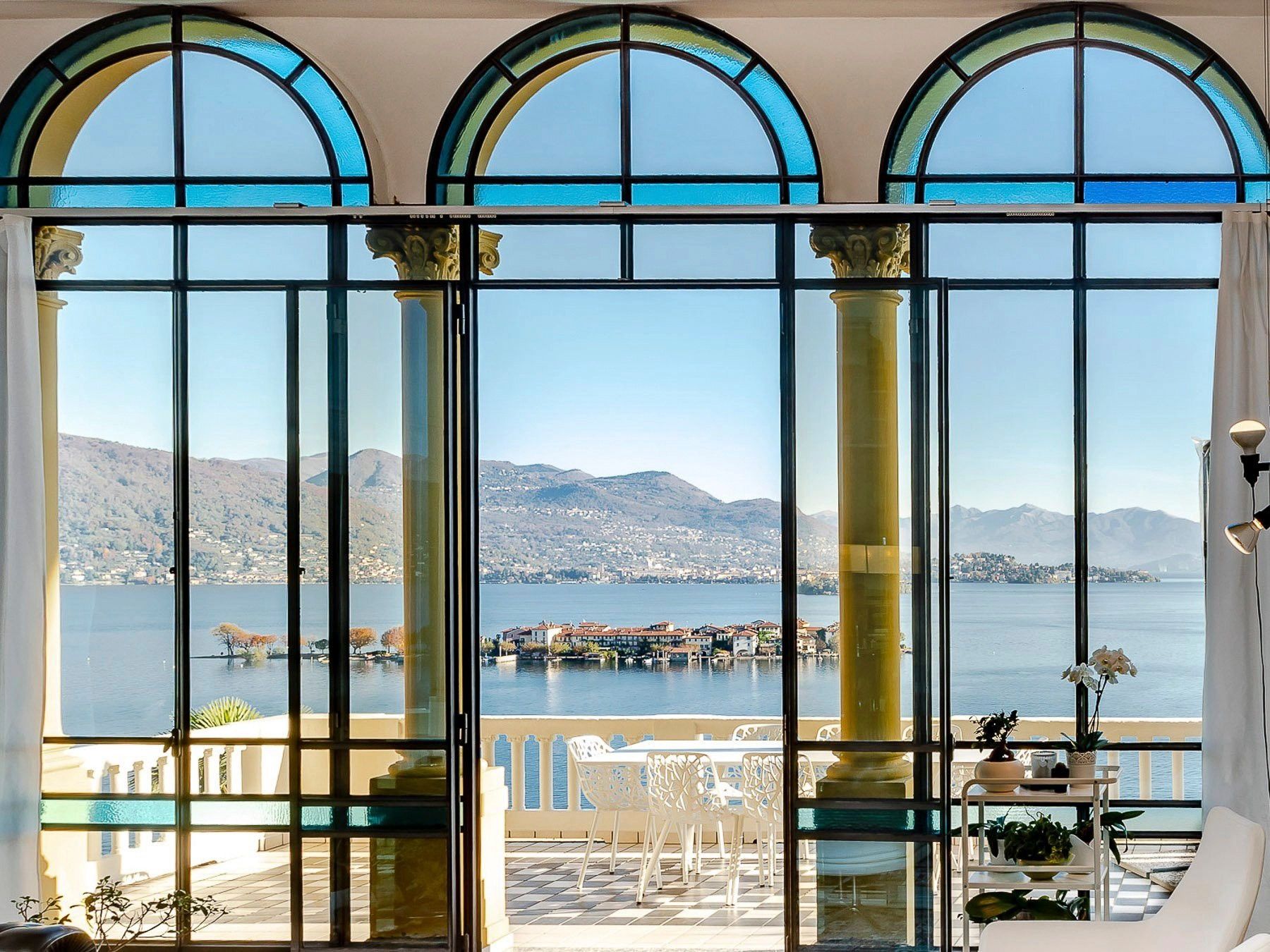 Photos Luxury apartment in period Villa in Baveno