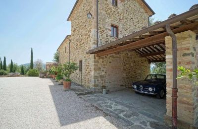Character properties, Charming Umbrian rustico near Umbertide with view and 8 hectares of land