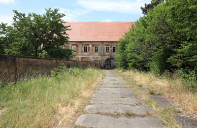 Castle for sale Karlovarský kraj, Access