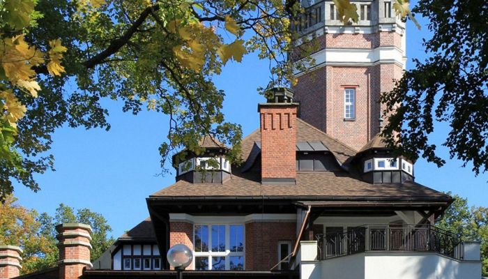 Historic Villa Karlovy Vary town 1