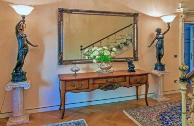 Historic Villa for sale 28838 Stresa, Piemont:  Entrance