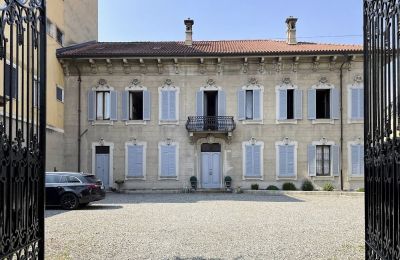 Historic Villa for sale Verbano-Cusio-Ossola, Intra, Piemont:  Exterior View