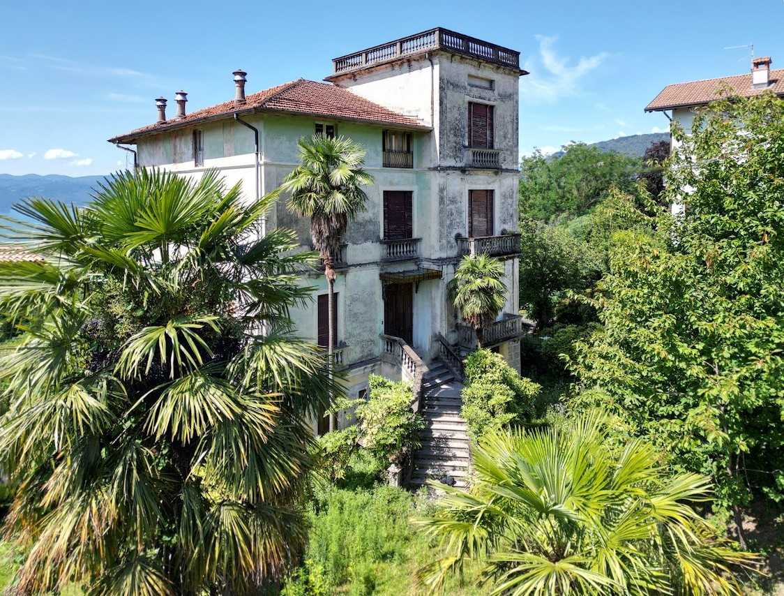 Photos Art Nouveau villa in Verbania Antoliva with lake view and garden