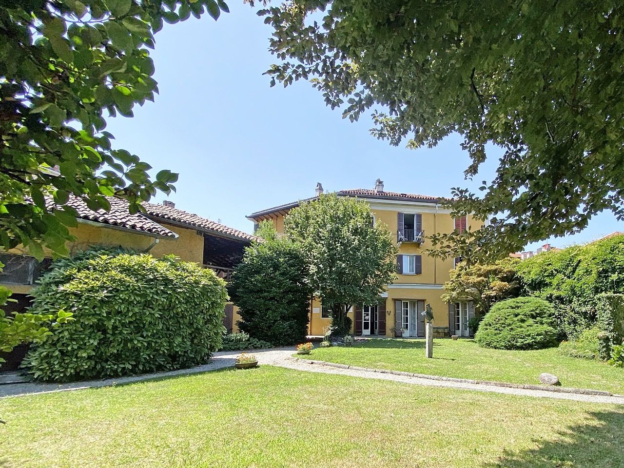 Photos Villa in Verbania Intra with large private garden