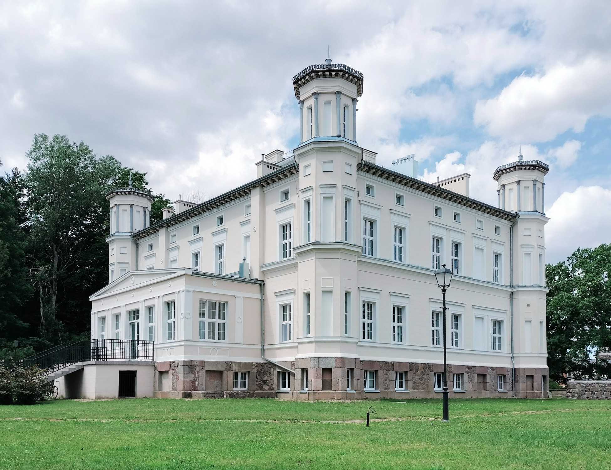 West Pomerania: Living in a palace near the Baltic Sea
