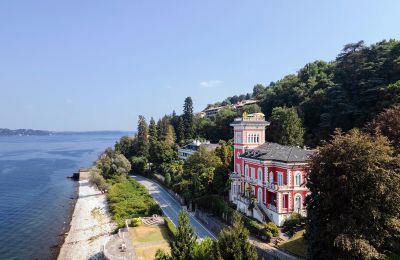 Character properties, Villa apartment in Stresa with private beach