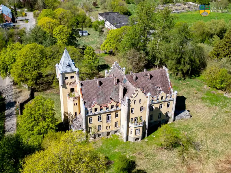 Castle for sale Dobrowo, West Pomerania,  Poland, 2