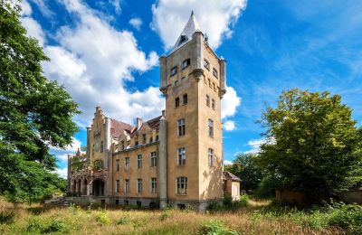 Character properties, Old Prussian country manor in West Pomerania, Poland
