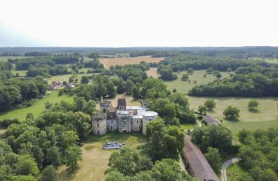 Medieval Castle for sale Périgueux, New Aquitaine:  Drone