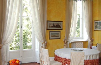 Historic Villa for sale Merate, Lombardy:  Living Room