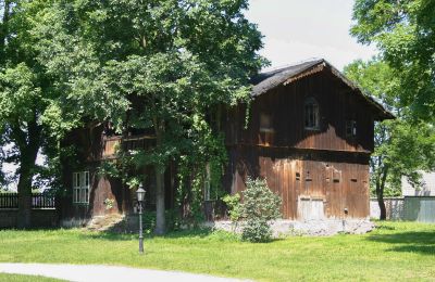 Castle for sale Radoszewnica, Silesian Voivodeship:  Outbuilding